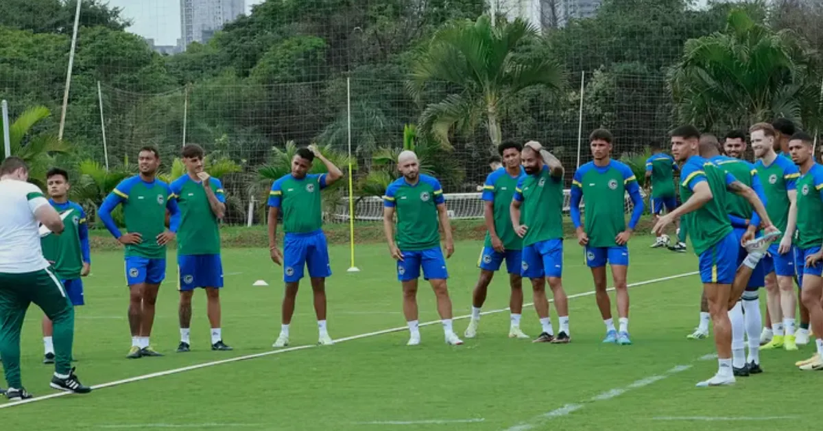 Goiás 2025: Elenco Renovado e Estratégias para o Goianão